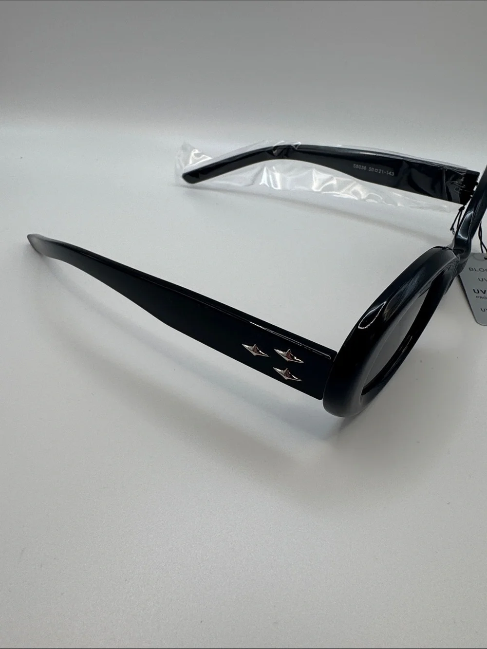 Black Oval Sunglasses - UV Protection